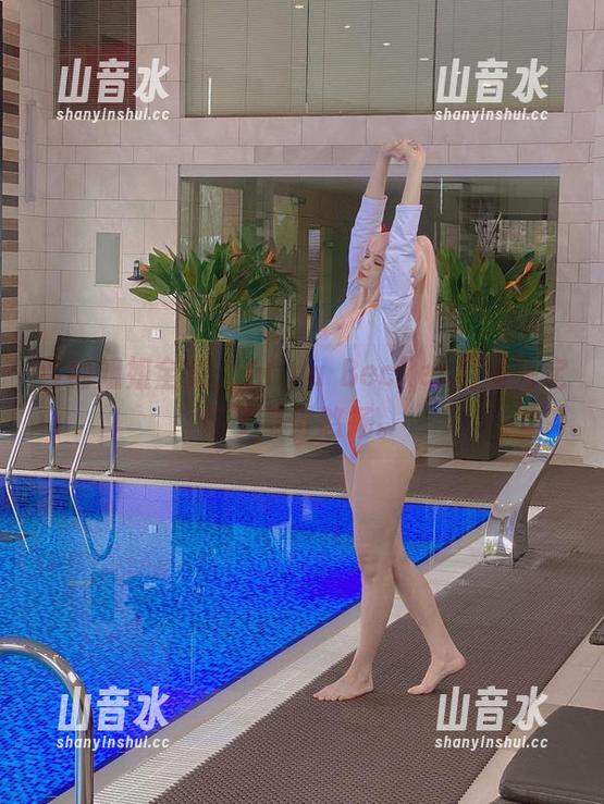 Alina Becker 吉他姐姐全集,Alina Becker用镜头定格了那份悠扬。